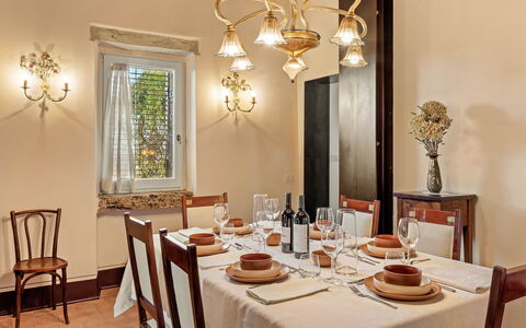 Terra Quercus: Meubilair, Interieur Ontwerp, Muur, Lichte Inrichting, Plafond, Tafel, Eetkamer, Hout, Flooring, Kroonluchter