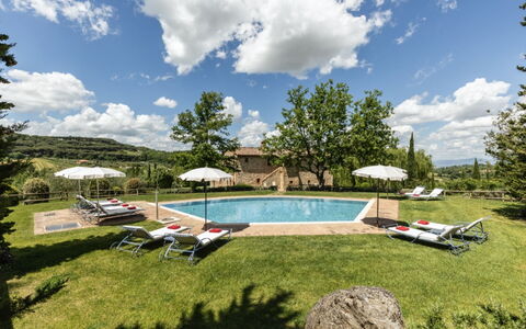 Podere Monti: Landgoed, Weide, Tuin, Gazon, Boerderij, Eco Hotel, Villa, Landscaping, Hacienda