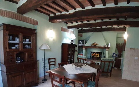 Il Bosco: Meubilair, Interieur Ontwerp, Hout, Flooring, Stoel, Tafel, Kamer, Plafond, Verlichting, Keuken En Eettafel