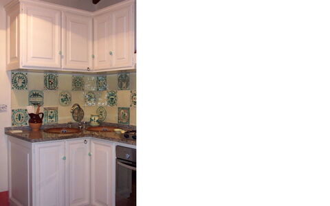 Borgo di Fighine: Interieur Ontwerp, Flooring, Keuken, Cabinetry, Verdieping, Kamer, Countertop, Major Appliance, Verf, Tegel