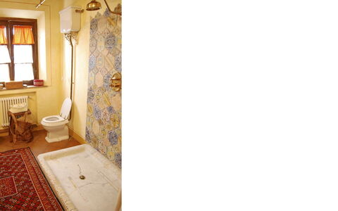 Poggio Aperto: Muur, Flooring, Interieur Ontwerp, Verdieping, Kamer, Wc Bril, Badkamer, Loodgieterswerkinrichting, Plafond, Tegel