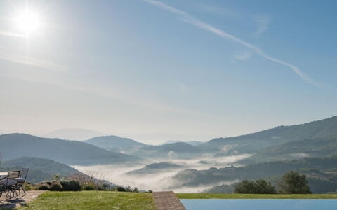 Villa Torre: Bergachtig Landvormen, Berg, Natuur, Heuvel, Natuurlijk Landschap, Hoogland, Landschap, Heuvel Station, Bergketen, Grasland