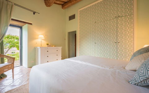 Villa Sibilla: Meubilair, Interieur Ontwerp, Flooring, Plafond, Verdieping, Verlichting, Slaapkamer, Bed, Kamer, Bedding