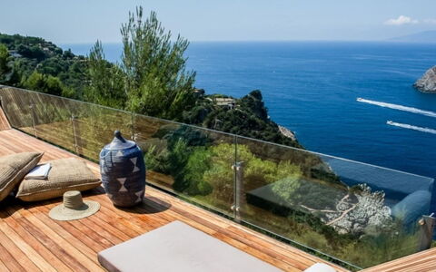 Villa Cala Moresca: Kust En Oceanic Landvormen, Meubilair, Zee, Kust, Toevlucht, Buitenmeubels, Oceaan, Eco Hotel, Stoel, Houten Vloer