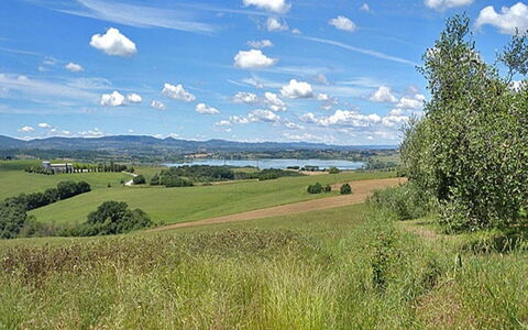 Casale Gioiello: Groen, Natuurlijke Omgeving, Natuurlijk Landschap, Grasland, Heuvel, Plain, Ecoregio, Landschap, Wolk