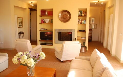 Casale Gioiello: Meubilair, Interieur Ontwerp, Flooring, Verdieping, Muur, Bankstel, Woonkamer, Kamer, Hout, Plafond