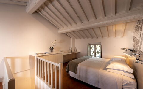 Agatea: Muur, Slaapkamer, Interieur Ontwerp, Bed, Flooring, Plafond, Verdieping, Meubilair, Huis, Kamer