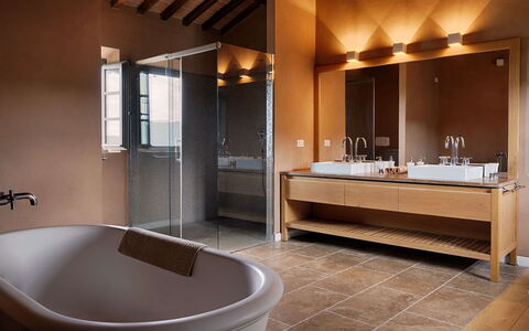 Villa Collinette: Loodgieterswerkinrichting, Interieur Ontwerp, Flooring, Badkamer, Kraan, Wastafel, Loodgieter, Meubilair, Wastafel In De Badkamer, Verlichting