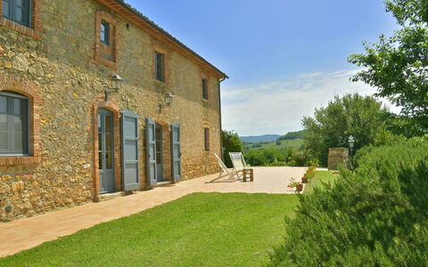 Villa Asia: Land Lot, Boerderij, Landelijk Gebied, Verblijf, Landgoed, Gazon, Tuin, Weide, Landscaping, Stenen Muur