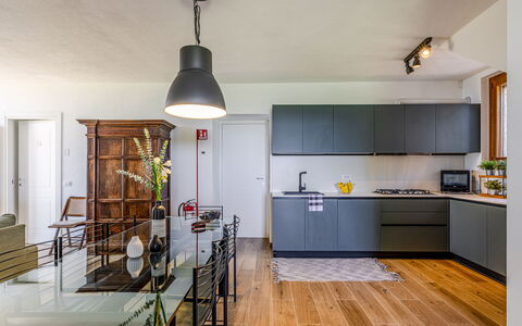 Poggio Padule: Meubilair, Interieur Ontwerp, Flooring, Verdieping, Hout, Plafond, Houten Vloer, Keuken, Cabinetry, Lichte Inrichting