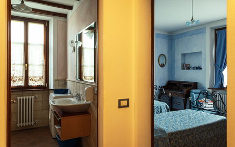 La Pergola: Muur, Hout, Interieur Ontwerp, Kamer, Meubilair, Verdieping, Slaapkamer, Fotolijst, Appartement, Bed