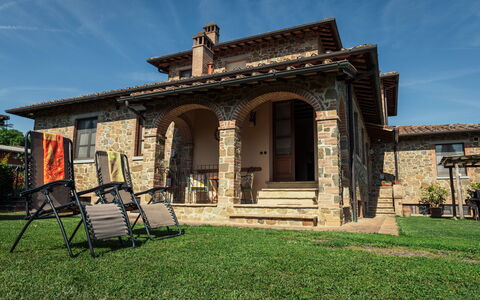 La Limonaia: Architectuur, Huis, Deur, Dak, Huis, Verblijf, Landgoed, Kolom, Boerderij, Veranda