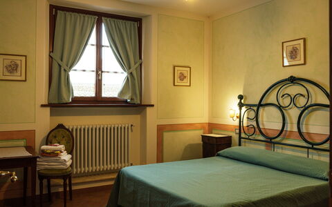 Il Noceto: Muur, Interieur Ontwerp, Hout, Meubilair, Slaapkamer, Flooring, Plafond, Bed, Kamer, Verdieping