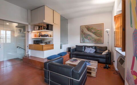 Il Villino Del Collezionista With Pool In Pistoia: Meubilair, Interieur Ontwerp, Flooring, Muur, Verdieping, Bankstel, Hout, Kamer, Plafond, Woonkamer