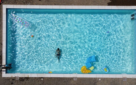 La Fiumara: Blauw, Zwembad, Recreatie, Vrije Tijd, Samengesteld Materiaal, Toevlucht, Recreatiecentrum