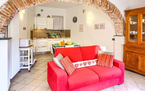 Ca Du Checcu: Meubilair, Interieur Ontwerp, Muur, Bankstel, Flooring, Plafond, Kamer, Tafel, Verdieping, Woonkamer