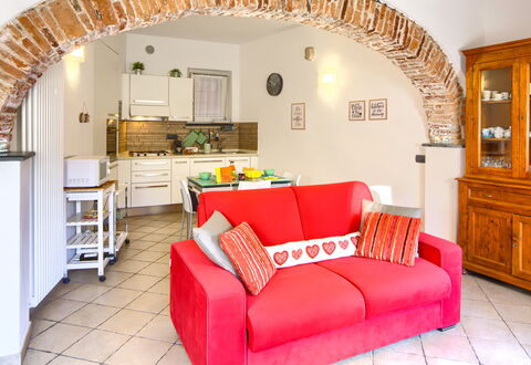 Ca Du Checcu: Meubilair, Interieur Ontwerp, Muur, Bankstel, Flooring, Plafond, Kamer, Tafel, Verdieping, Woonkamer