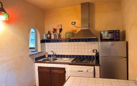 Appartamento Bellosguardo, Wifi, Near Perugia: Keuken, Countertop, Interieur Ontwerp, Toestel Van De Keuken, Flooring, Fornuis, Major Appliance, Verlichting, Fornuis, Verdieping