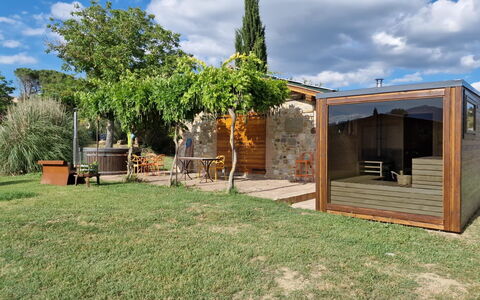 Appartamento Bellosguardo, Wifi, Near Perugia: Hout, Garden Gebouwen, Beits, Tuin, Schuur, Backyard, Schaduw, Outdoor Structuur, Blokhut, Hardwood