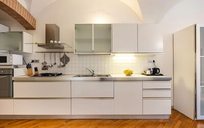 Casa Garibaldi - Levanto: Keuken, Toestel Van De Keuken, Interieur Ontwerp, Major Appliance, Countertop, Flooring, Cabinetry, Hout, Huishoudapparatuur, Meubilair