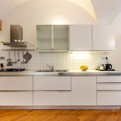 Casa Garibaldi - Levanto: Keuken, Toestel Van De Keuken, Interieur Ontwerp, Major Appliance, Countertop, Flooring, Cabinetry, Hout, Huishoudapparatuur, Meubilair