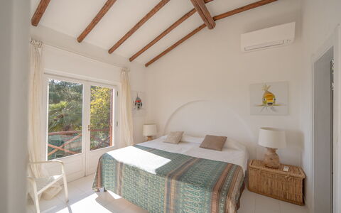 Villa Argentina: Meubilair, Interieur Ontwerp, Muur, Hout, Slaapkamer, Bed, Plafond, Verdieping, Flooring, Kamer