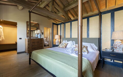 Battisole: Interieur Ontwerp, Meubilair, Hout, Flooring, Verdieping, Slaapkamer, Bed, Plafond, Verlichting, Huis