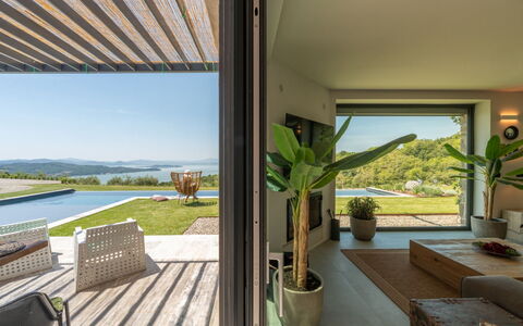 Villa Feronia: Huis, Eco Hotel, Landgoed, Schaduw, Balkon, Landscaping, Dek, Hardwood, Patio, Villa