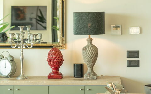 Villa Feronia: Meubilair, Interieur Ontwerp, Verlichting, Kamer, Cabinetry, Lade, Verf, Fotolijst, Natuurlijk Materiaal, Buffet