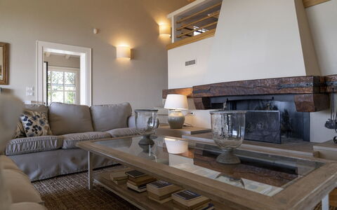 Bianca la Luna: Meubilair, Interieur Ontwerp, Bankstel, Woonkamer, Flooring, Hout, Plafond, Kamer, Verdieping, Verlichting