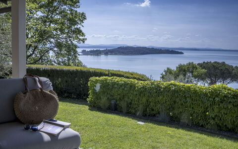 Bianca la Luna: Kust En Oceanic Landvormen, Meer, Zee, Kust, Schaduw, Oceaan, Tuin, Reservoir, Landscaping, Geluid