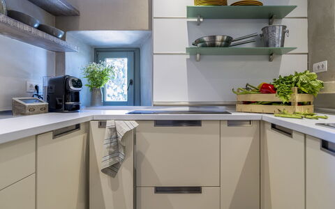 Villa Cotogna: Toestel Van De Keuken, Keuken, Countertop, Cabinetry, Major Appliance, Interieur Ontwerp, Meubilair, Huishoudapparatuur, Flooring, Huis