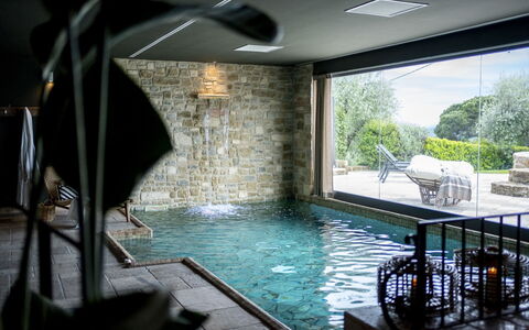 Villa delle Rose: Zwembad, Samengesteld Materiaal, Toevlucht, Waterpartij, Ontwerp, Hotel, Eco Hotel, Kamerplant, Villa, Binnenplaats