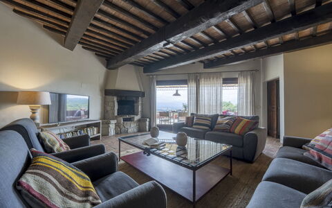 Villa delle Rose: Meubilair, Muur, Interieur Ontwerp, Flooring, Verdieping, Huis, Kamer, Bankstel, Plafond, Woonkamer