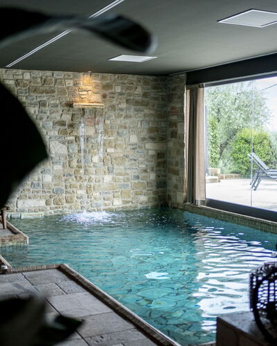 Villa delle Rose: Zwembad, Samengesteld Materiaal, Toevlucht, Waterpartij, Ontwerp, Hotel, Eco Hotel, Kamerplant, Villa, Binnenplaats