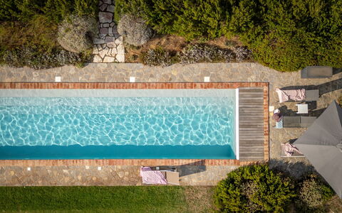 Villa Olivo: Blauw, Water, Zwembad, Samengesteld Materiaal, Waterpartij, Toevlucht, Schaduw, Landscaping, Eco Hotel