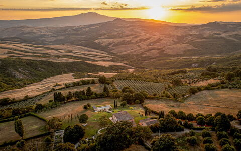 Casalberna: Bergachtig Landvormen, Heuvel, Natuurlijk Landschap, Horizon, Berg, Hoogland, Landschap, Ecoregio, Plain, Heuvel Station