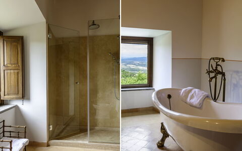 Torre Antica: Muur, Interieur Ontwerp, Flooring, Loodgieterswerkinrichting, Verdieping, Plafond, Badkamer, Loodgieter, Bad, Kamer