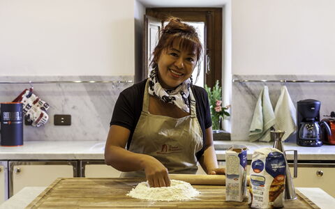 Torre Antica: Voedsel, Koken, Tableware, Ingrediënt, Koken, Keuken, Countertop, Toestel Van De Keuken