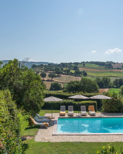 La Piccola Oasi: Zwembad, Toevlucht, Tuin, Landgoed, Landscaping, Eco Hotel, Ligstoel, Buitenmeubels, Villa, Backyard