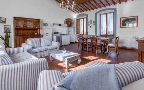 Agriturismo Agresto Apartments And Cottage, Pool,: Meubilair, Interieur Ontwerp, Huis, Tafel, Flooring, Stoel, Kamer, Appartement, Woonkamer, Plafond