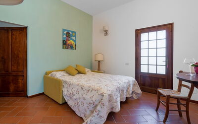 Accommodatie:&nbsp;Mandorlo Apartment With Pool, Casole D'elsa