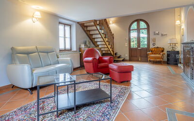 Casa Michela Casalguidi, Garden, Wifi: Interieur Ontwerp, Flooring, Meubilair, Plafond, Verdieping, Kamer, Bankstel, Verlichting, Woonkamer, Huis