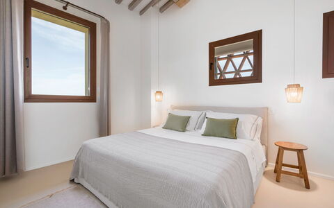 Belmonte Spereto Apartment With Pool, Montaione: Muur, Interieur Ontwerp, Hout, Slaapkamer, Flooring, Verdieping, Plafond, Huis, Bed, Verlichting