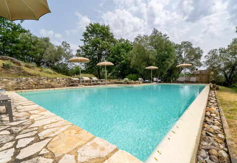 In the Heart of Chianti, Pool, Wifi, View - Lillia: Zwembad, Tuin, Waterpartij, Toevlucht, Schaduw, Landgoed, Landscaping, Eco Hotel, Buitenmeubels, Backyard