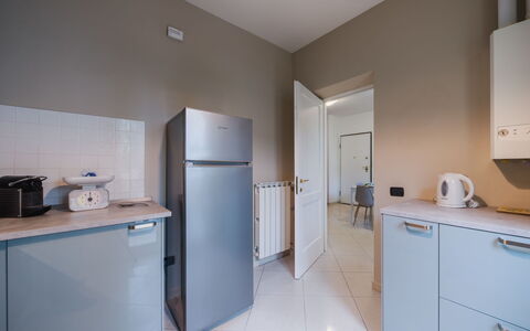 Casa Lido Mare: Major Appliance, Flooring, Toestel Van De Keuken, Interieur Ontwerp, Cabinetry, Verdieping, Plafond, Huishoudapparatuur, Keuken, Verlichting