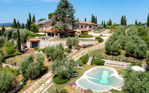 Villa Elsa di Bibbiano Pool, Sauna and View: Landschap, Tuin, Landscaping, Landgoed, Hacienda, Toevlucht, Backyard, Villa, Boerderij, Werf