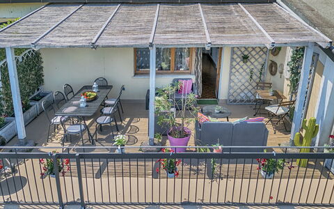 Casamia Tuscan Oasis: 4Br Panoramic Penthouse, Sky: Meubilair, Tafel, Stoel, Bloempot, Buitenmeubels, Veranda, Schaduw, Buitentafel, Balkon, Outdoor Structuur