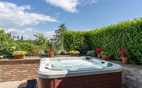 Capanna Di Elfo: Zwembad, Bloempot, Toevlucht, Tuin, Bad, Eco Hotel, Loodgieterswerkinrichting, Vrije Tijd, Kamerplant