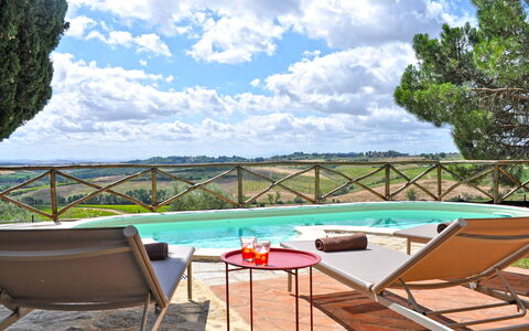 Capanna Al Lago: Buitenmeubels, Stoel, Zwembad, Buitentafel